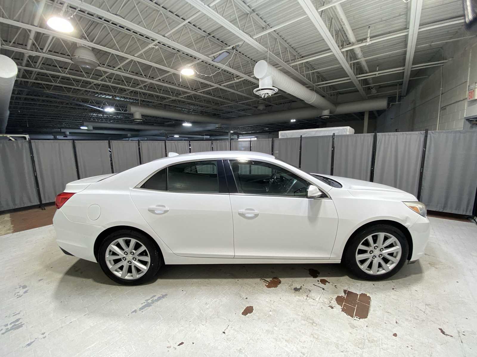 Thumbnail: 2013 Chevrolet Malibu - 27