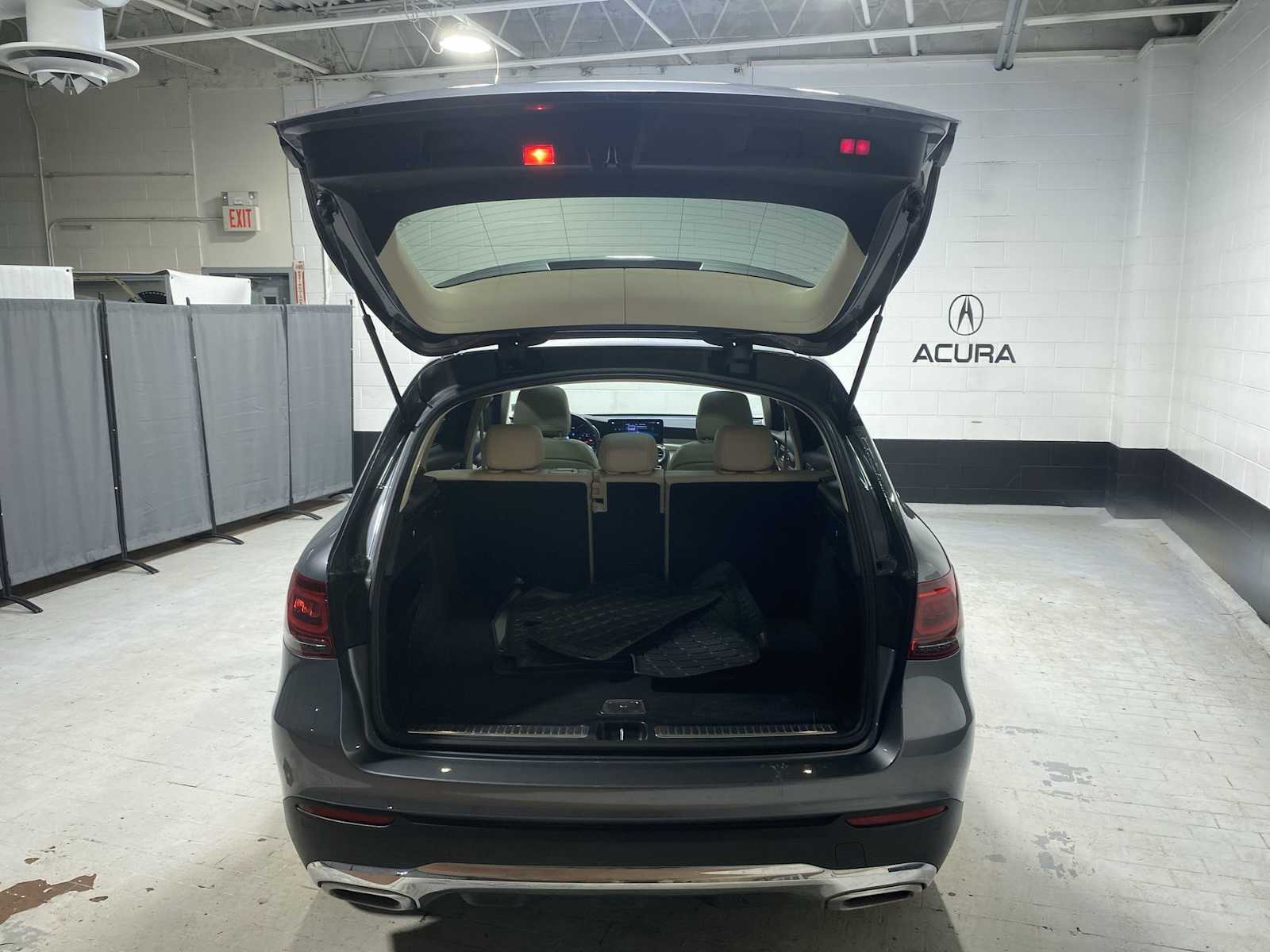 Thumbnail: 2022 Mercedes-Benz GLC - 19