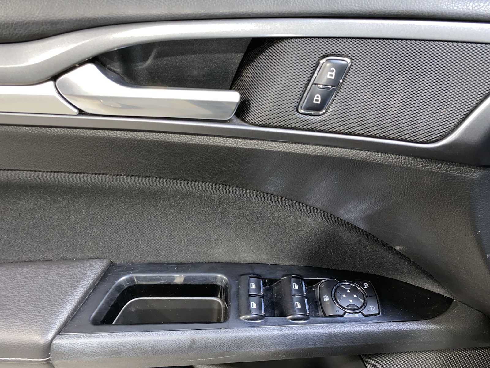 Thumbnail: 2014 Ford Fusion - 23