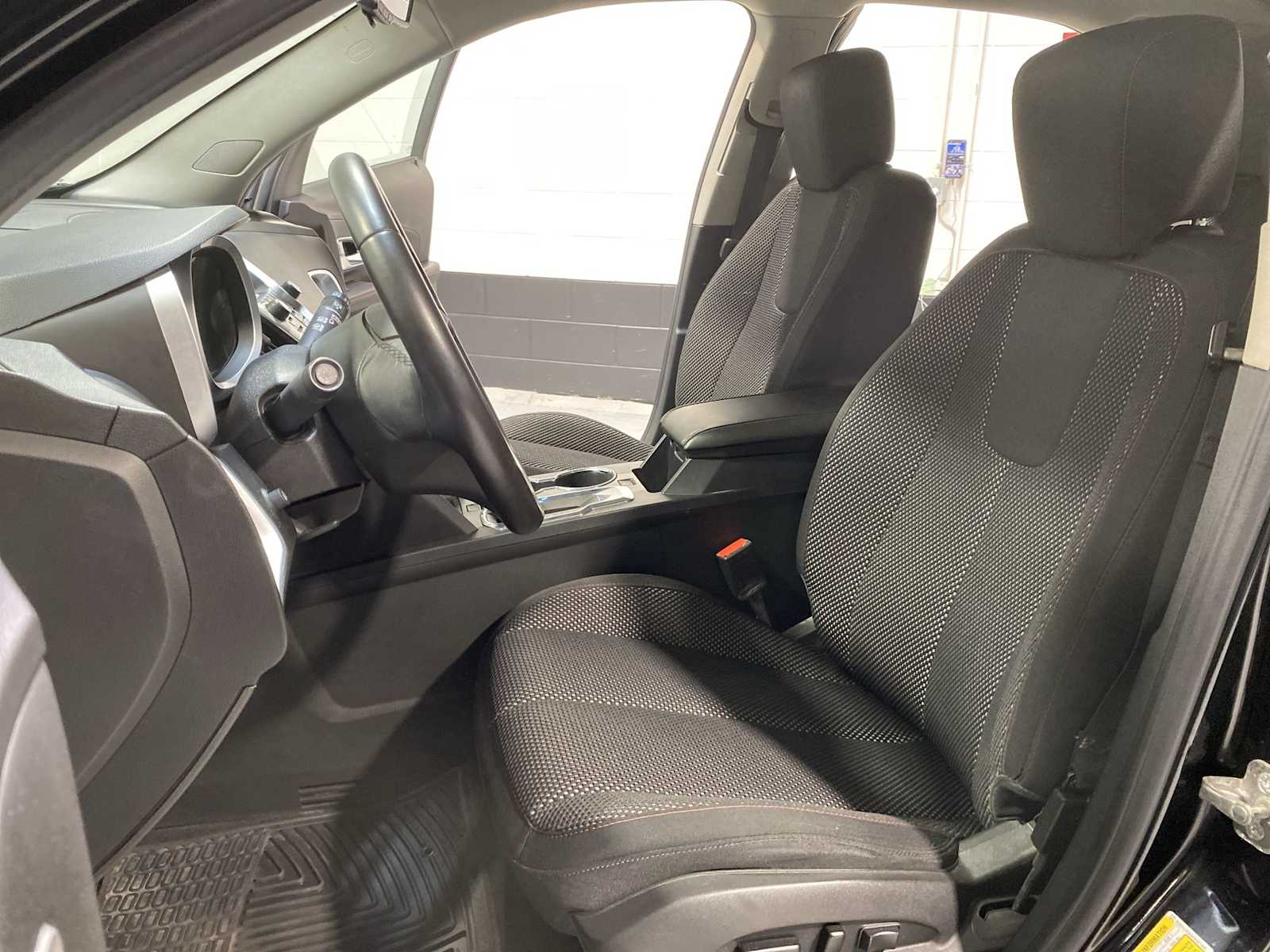 Thumbnail: 2015 Chevrolet Equinox - 11