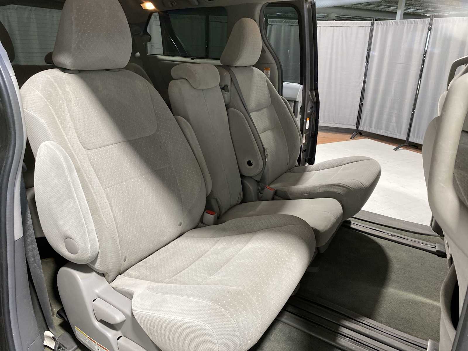 Thumbnail: 2015 Toyota Sienna - 13
