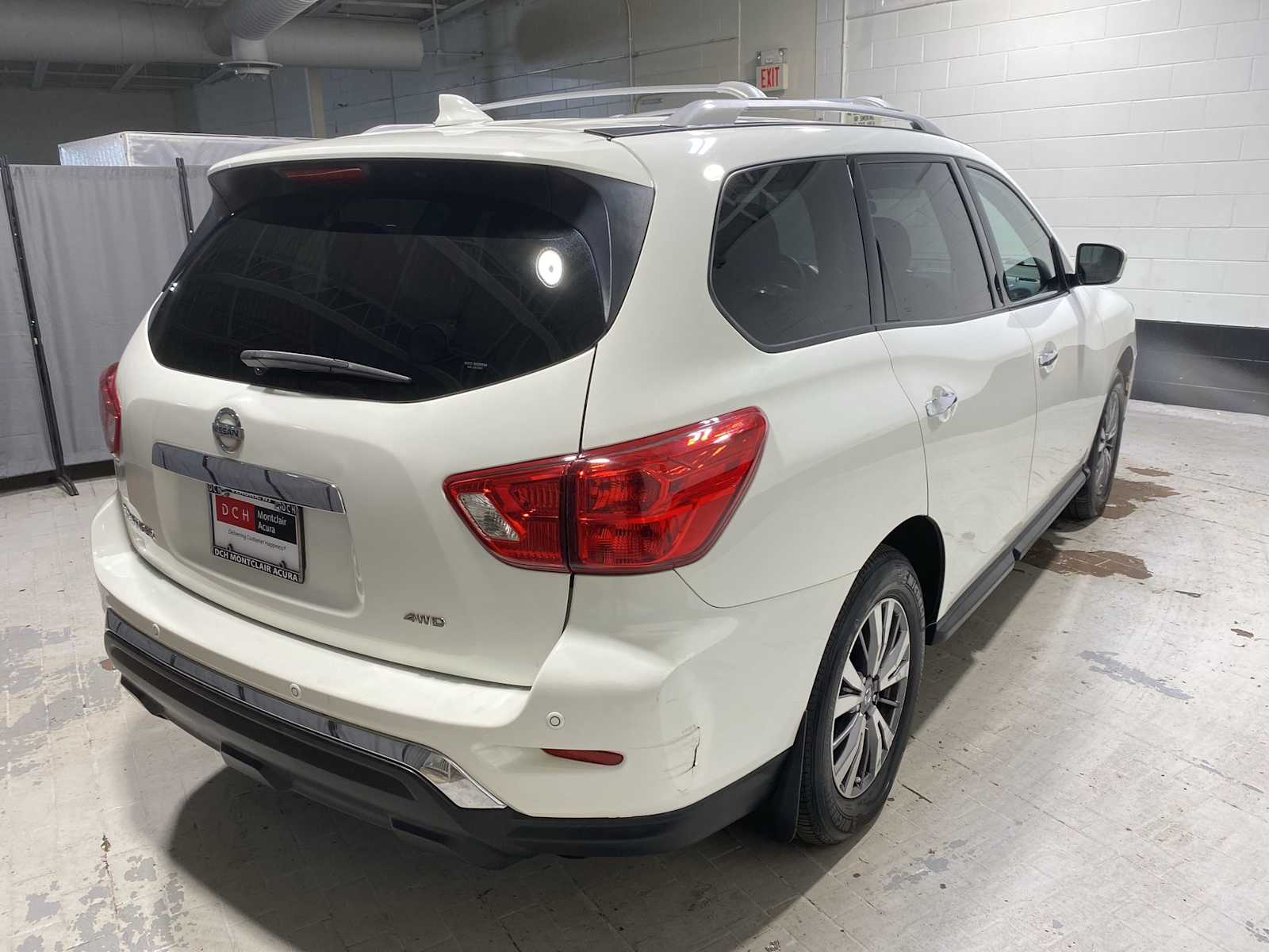 Thumbnail: 2019 Nissan Pathfinder - 25