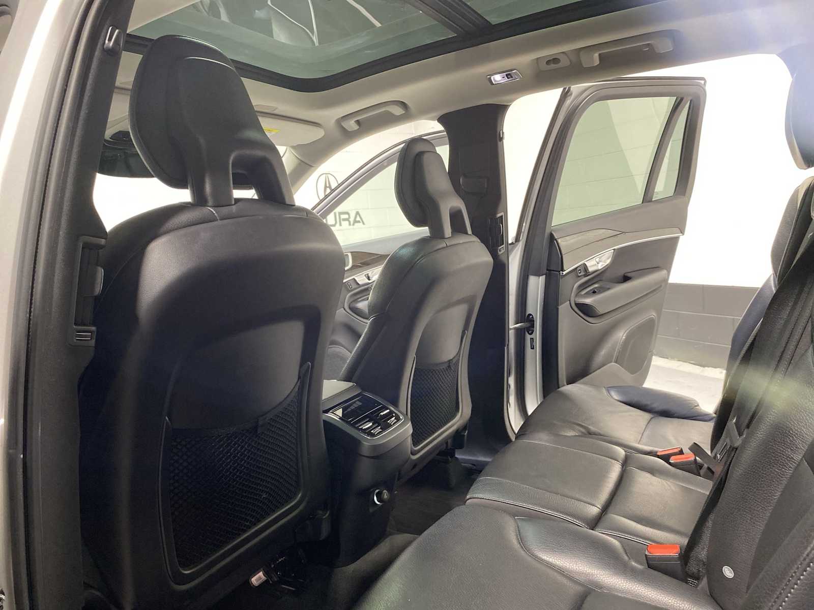 Thumbnail: 2017 Volvo XC90 - 12