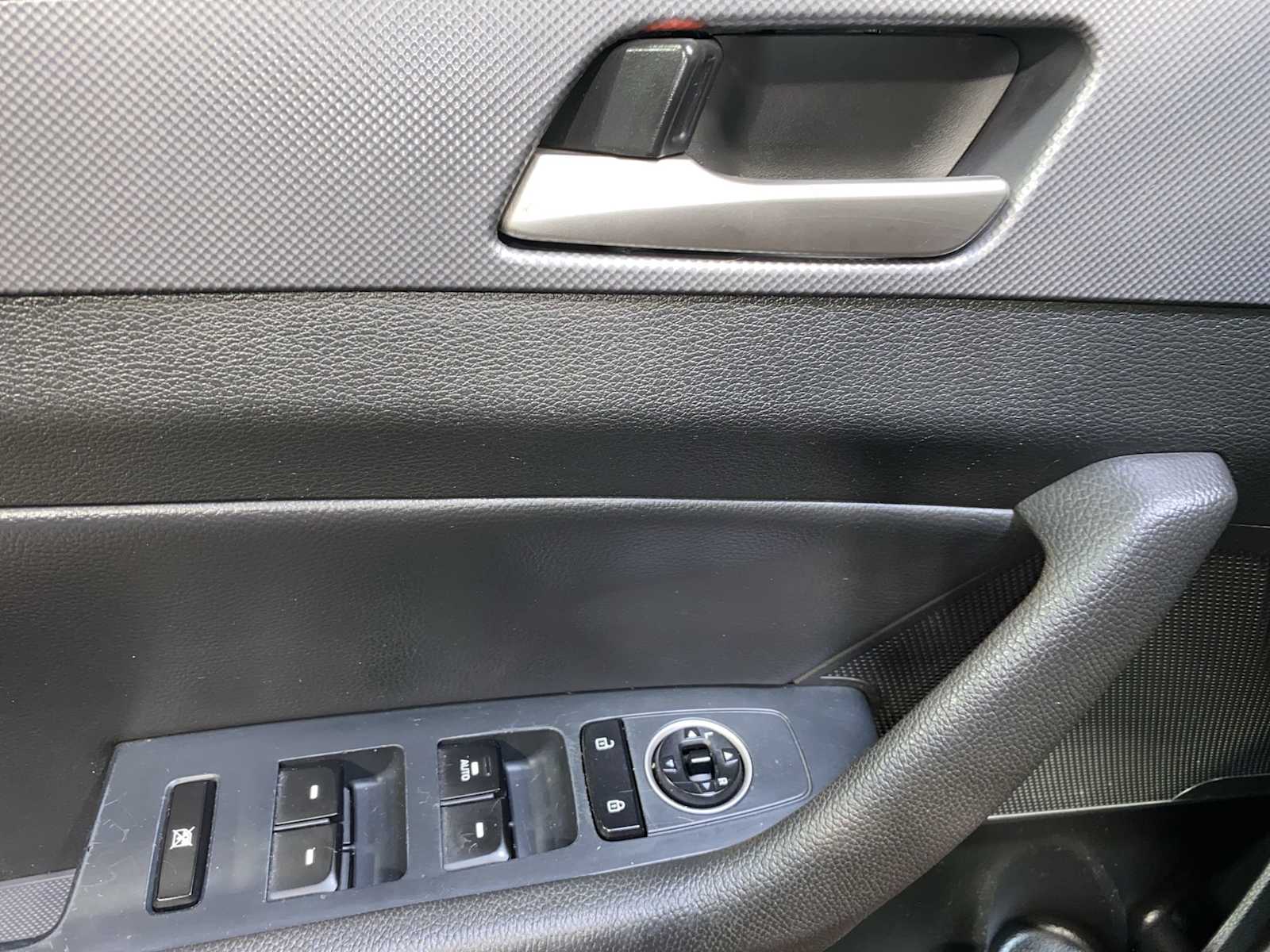 Thumbnail: 2018 Hyundai Sonata - 23