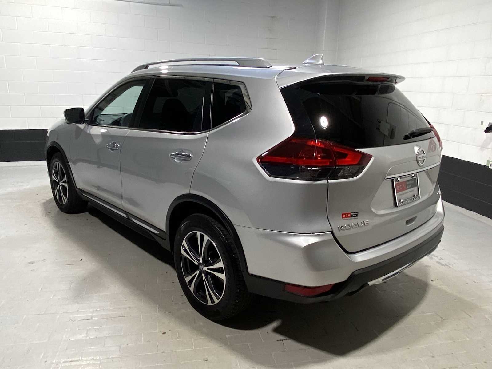 Thumbnail: 2018 Nissan Rogue - 4