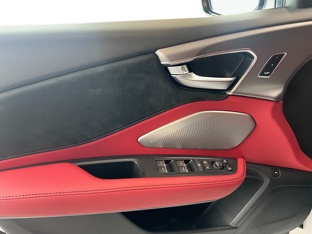 Thumbnail: 2025 Acura RDX - 22