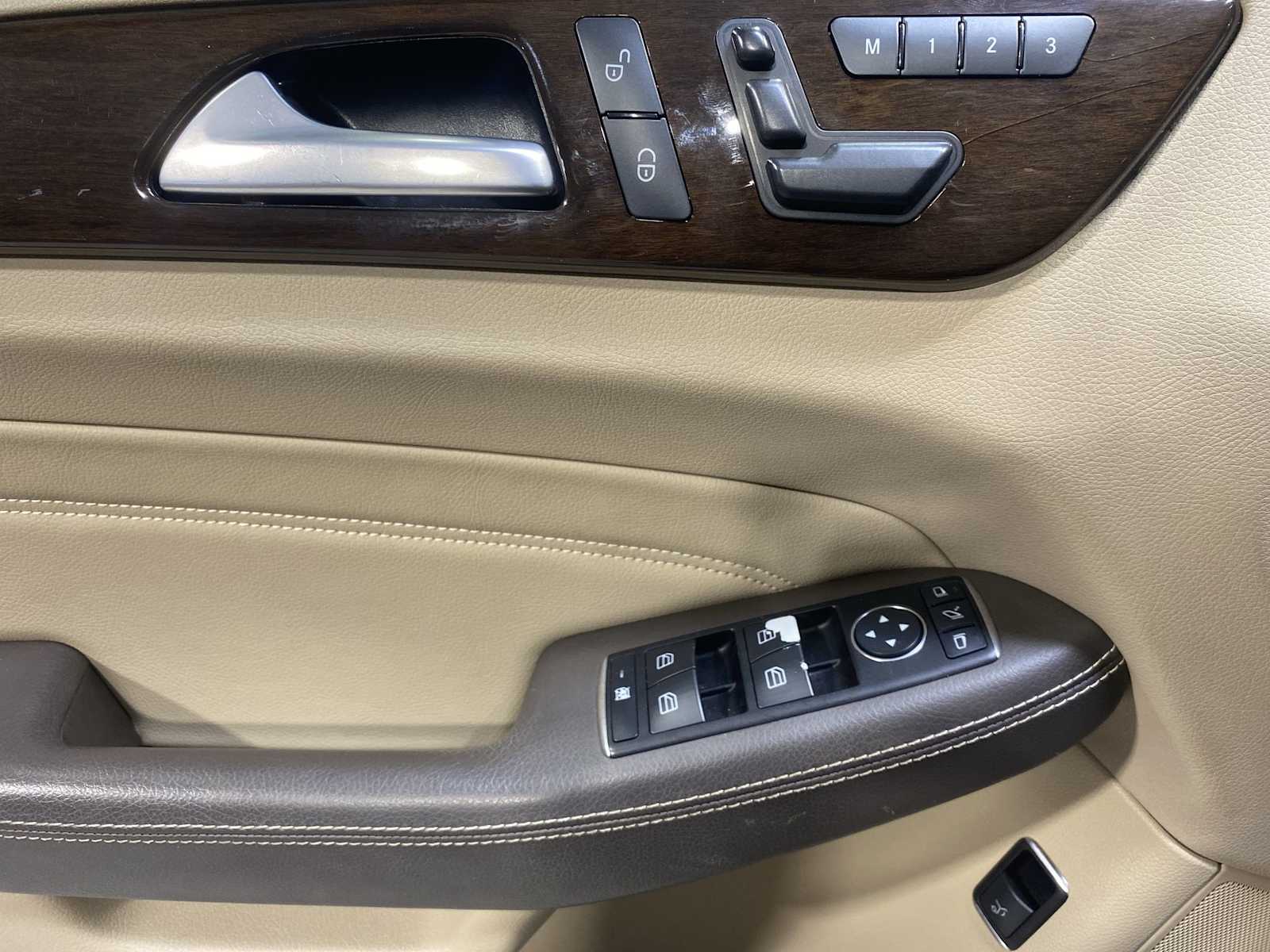 Thumbnail: 2014 Mercedes-Benz M-Class - 22