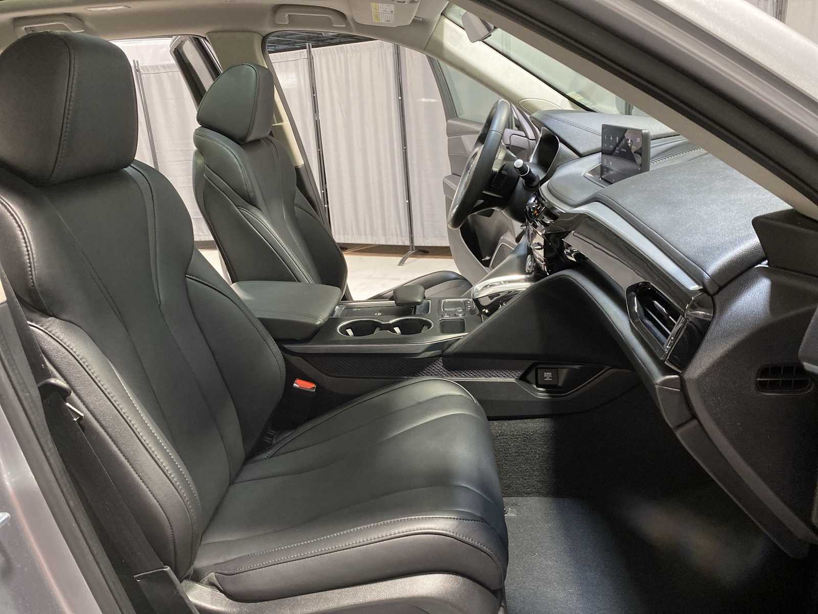 Thumbnail: 2023 Acura MDX - 14