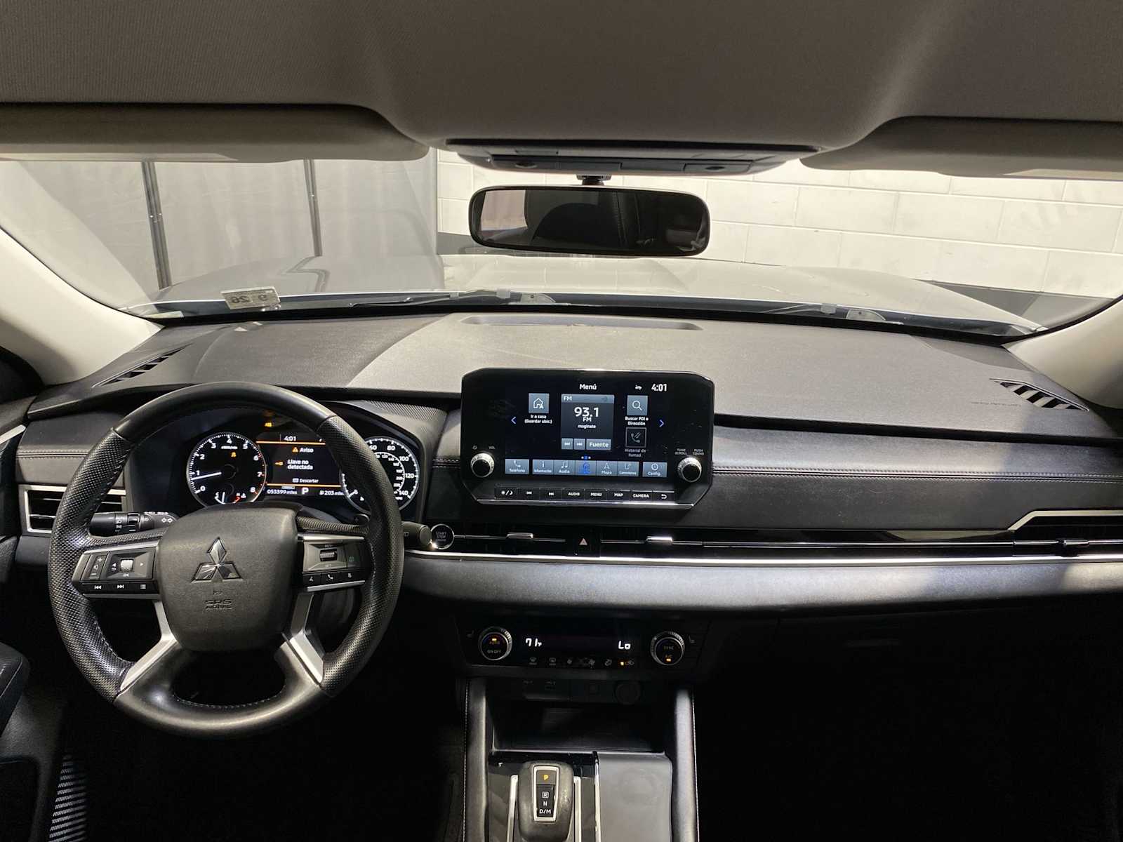 Thumbnail: 2022 Mitsubishi Outlander - 10
