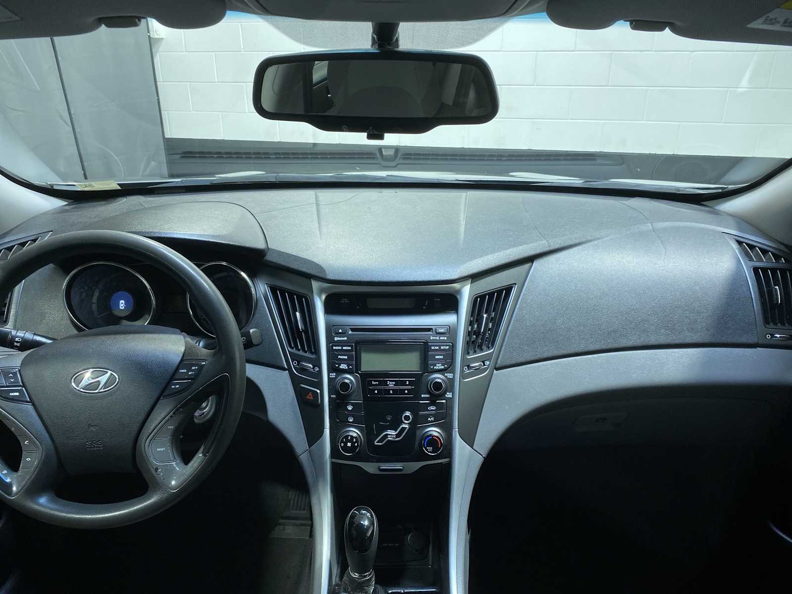 Thumbnail: 2012 Hyundai Sonata - 10