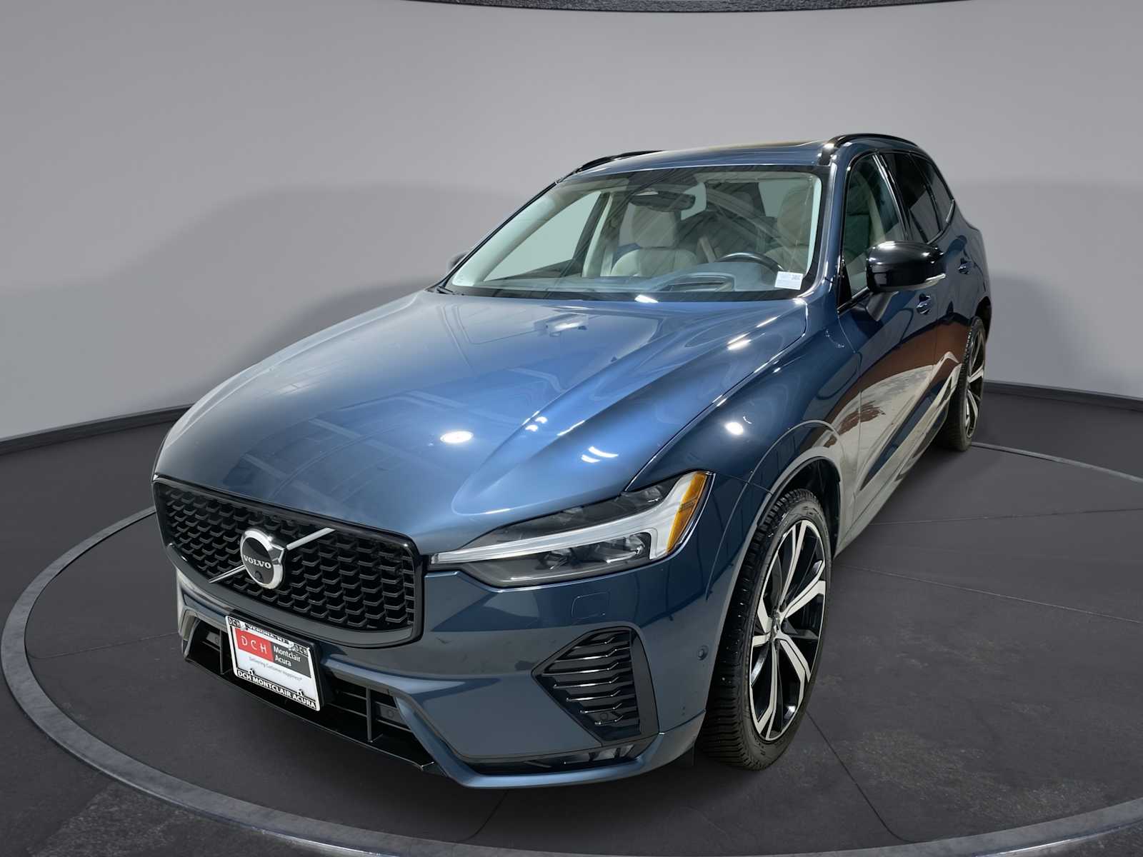 2023 Volvo XC60  -
                  Verona, NJ