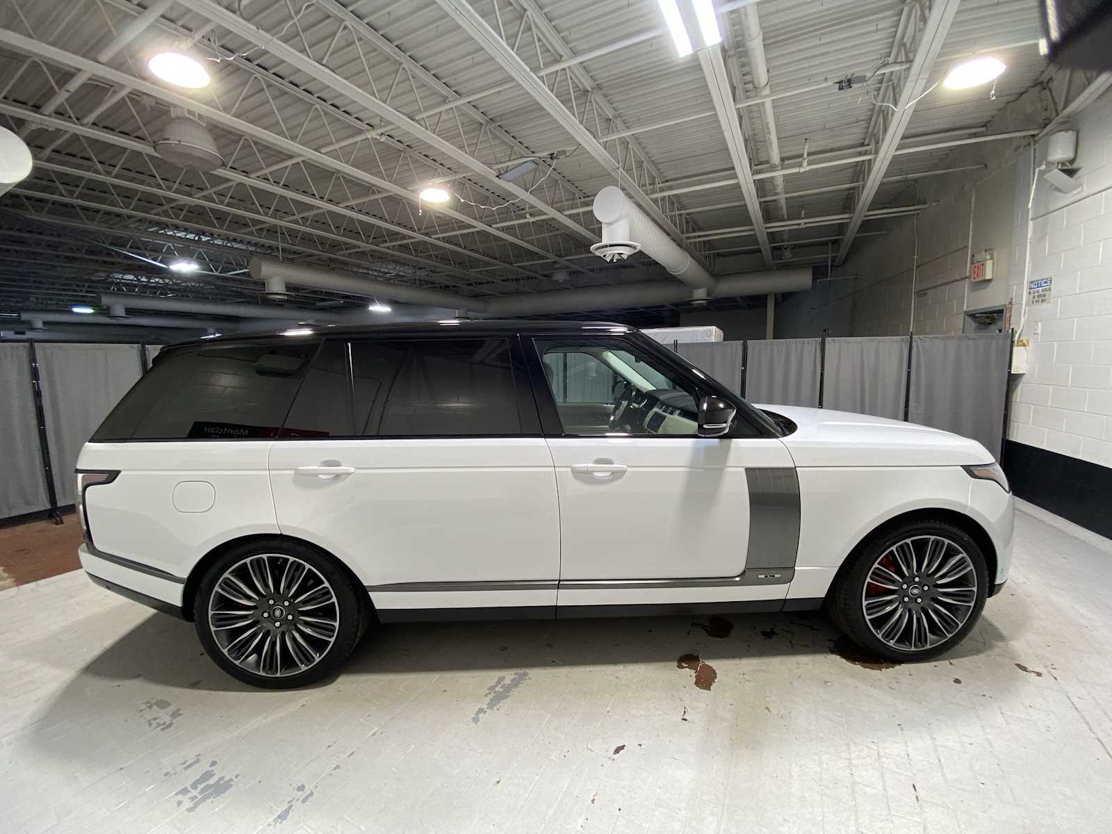 Thumbnail: 2020 Land Rover Range Rover - 26