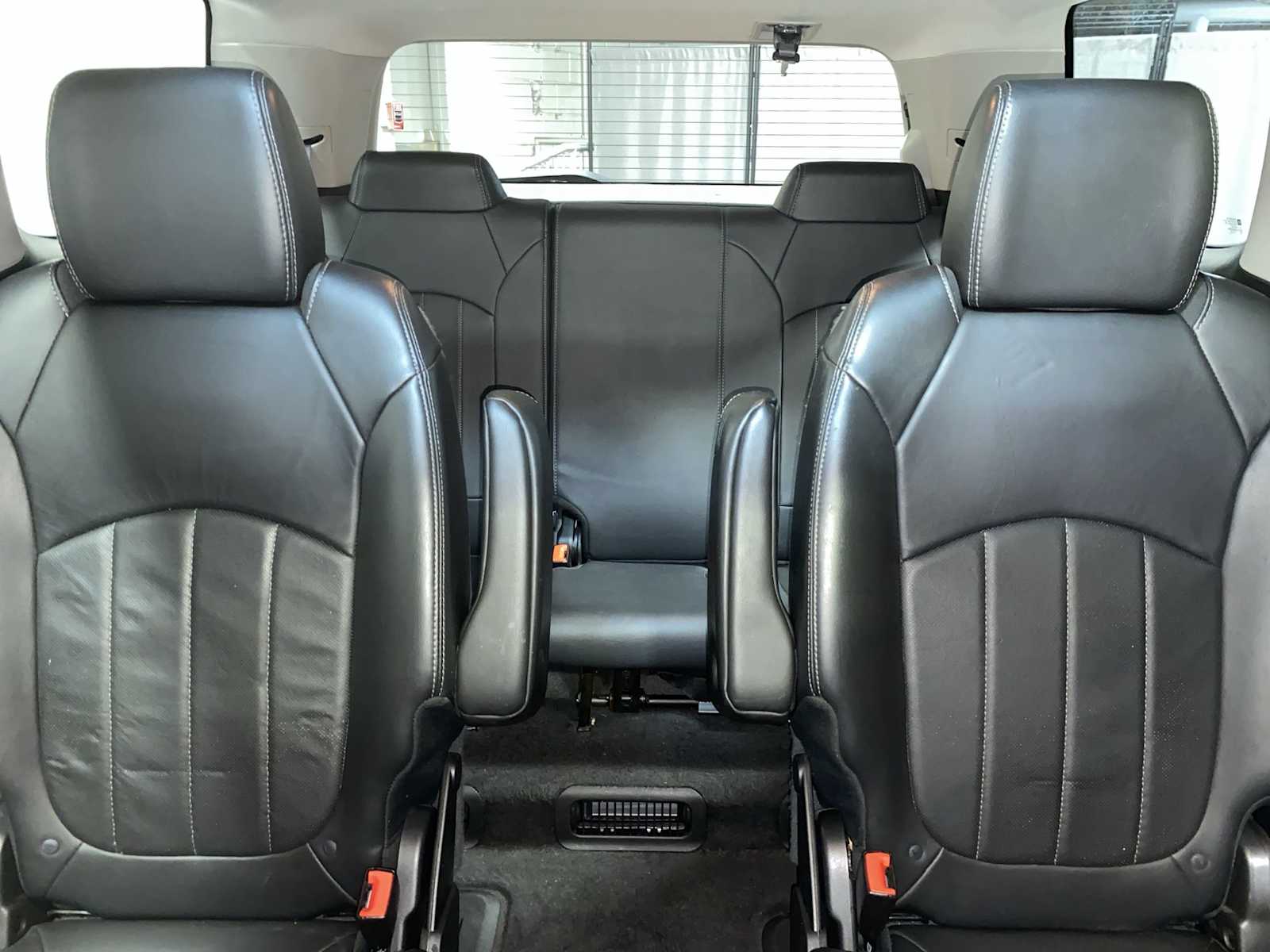 Thumbnail: 2015 GMC Acadia - 21