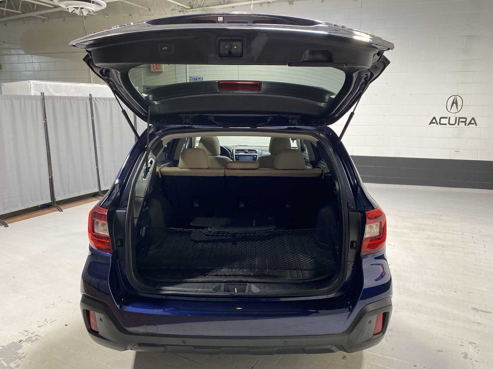 2018 Subaru Outback Limited 19