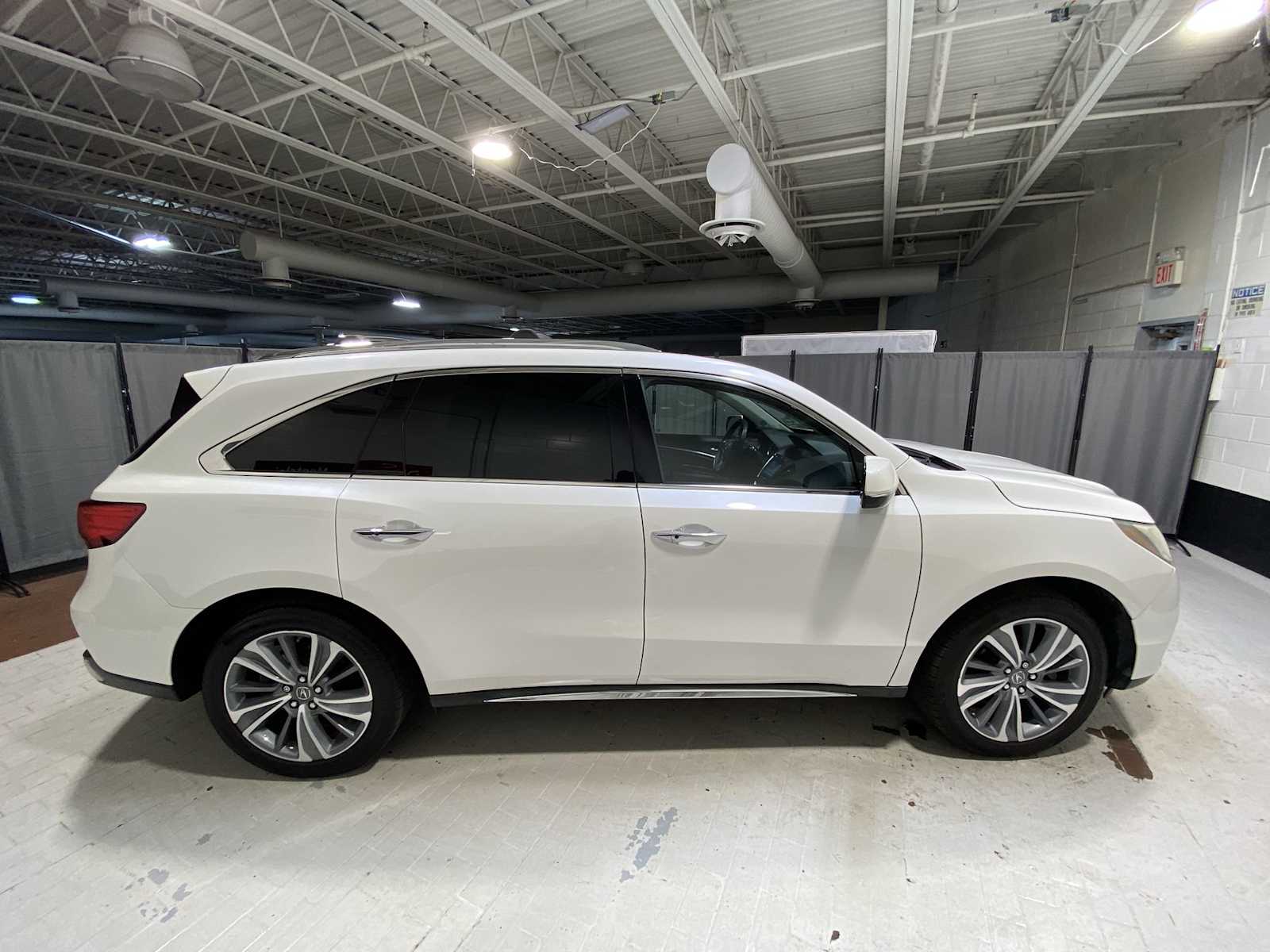 Thumbnail: 2018 Acura MDX - 27