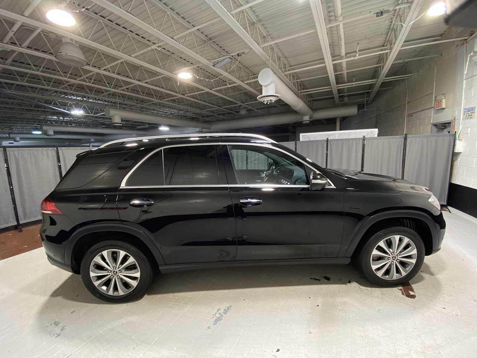 Thumbnail: 2020 Mercedes-Benz GLE - 27