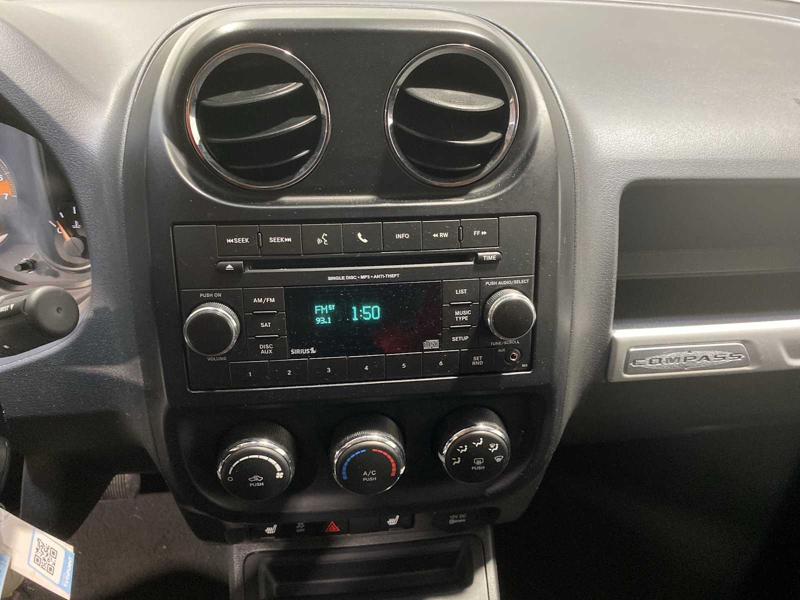 Thumbnail: 2017 Jeep Compass - 16