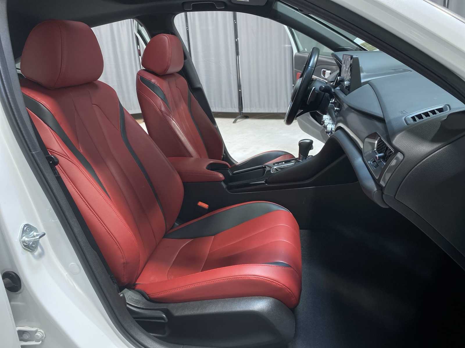 Thumbnail: 2023 Acura Integra - 14