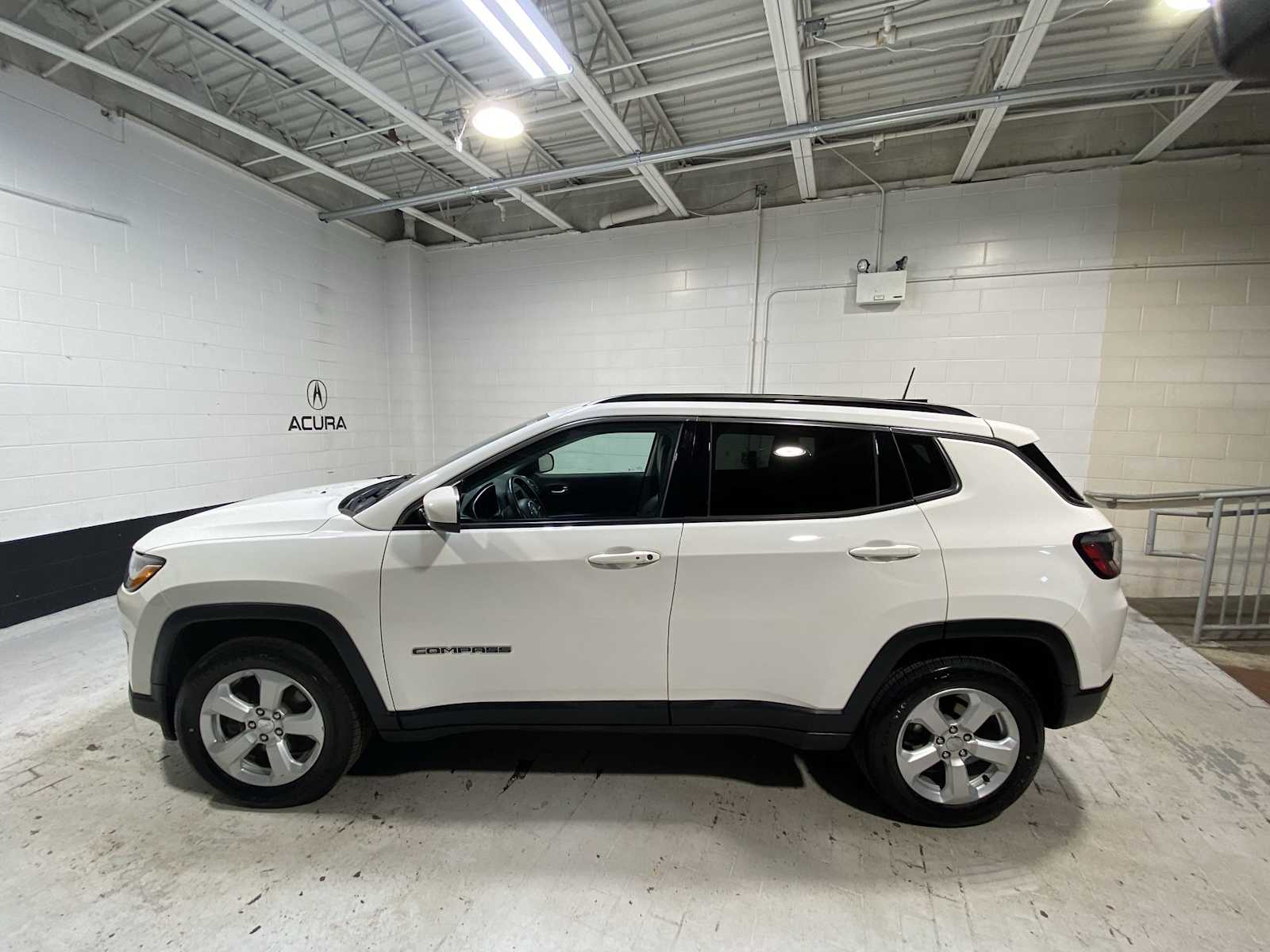 Thumbnail: 2019 Jeep Compass - 3