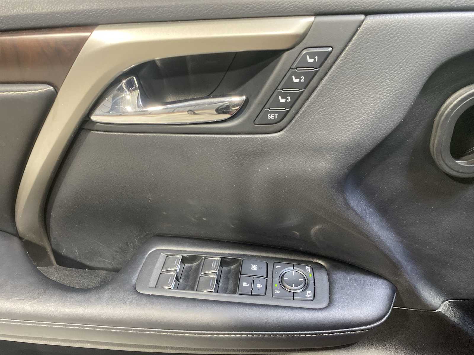 Thumbnail: 2021 Lexus RX - 23