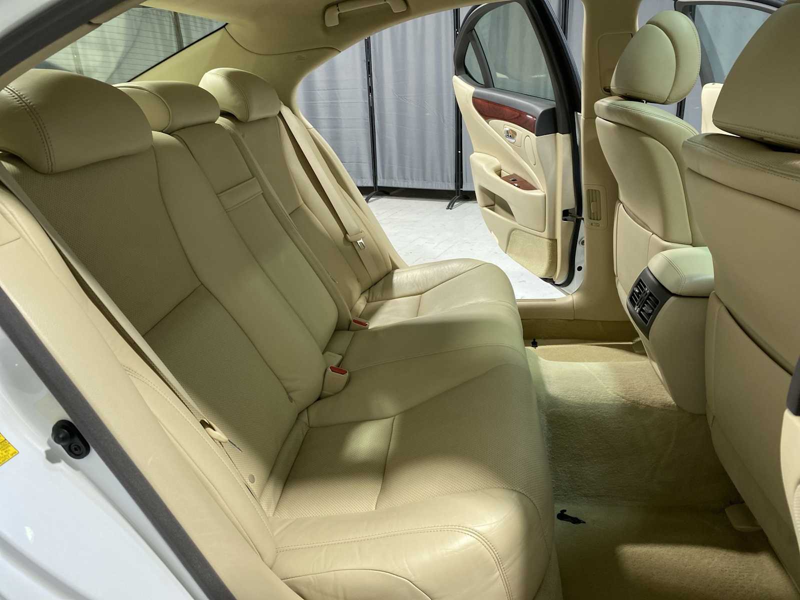 Thumbnail: 2012 Lexus LS - 13