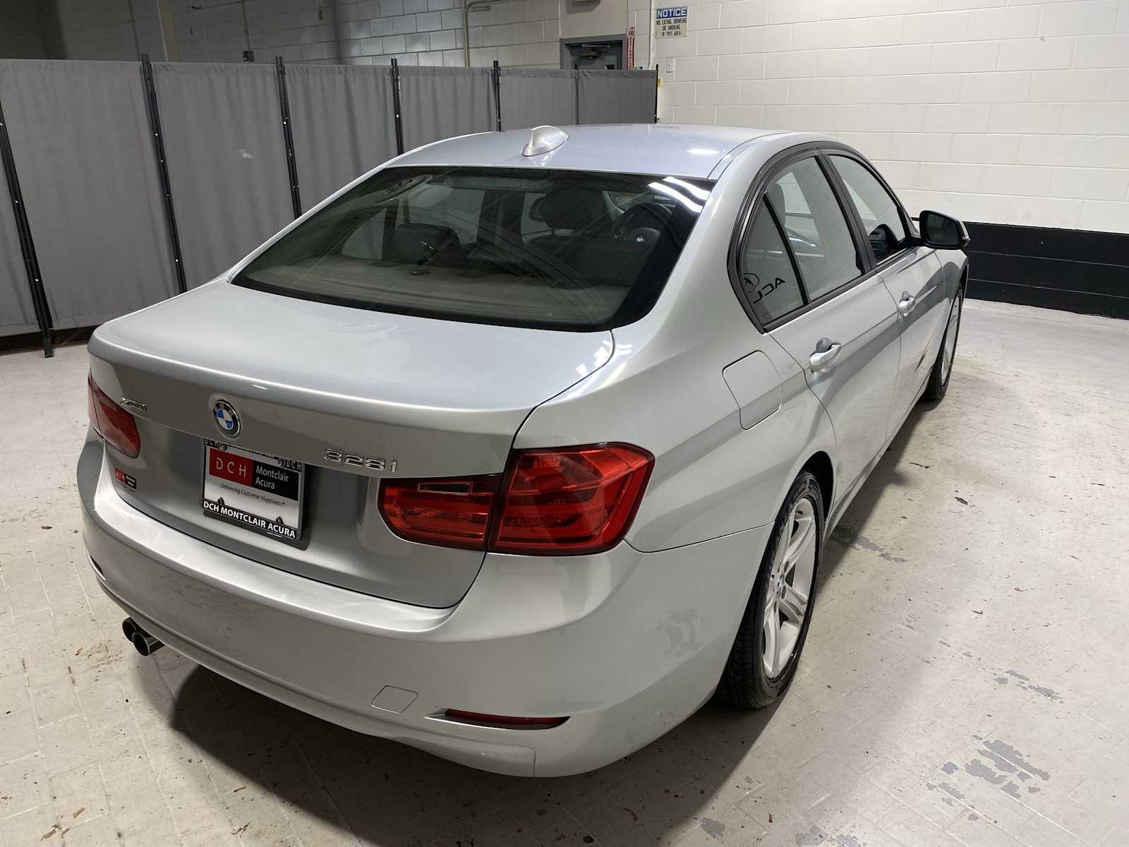 Thumbnail: 2015 BMW 3 Series - 26