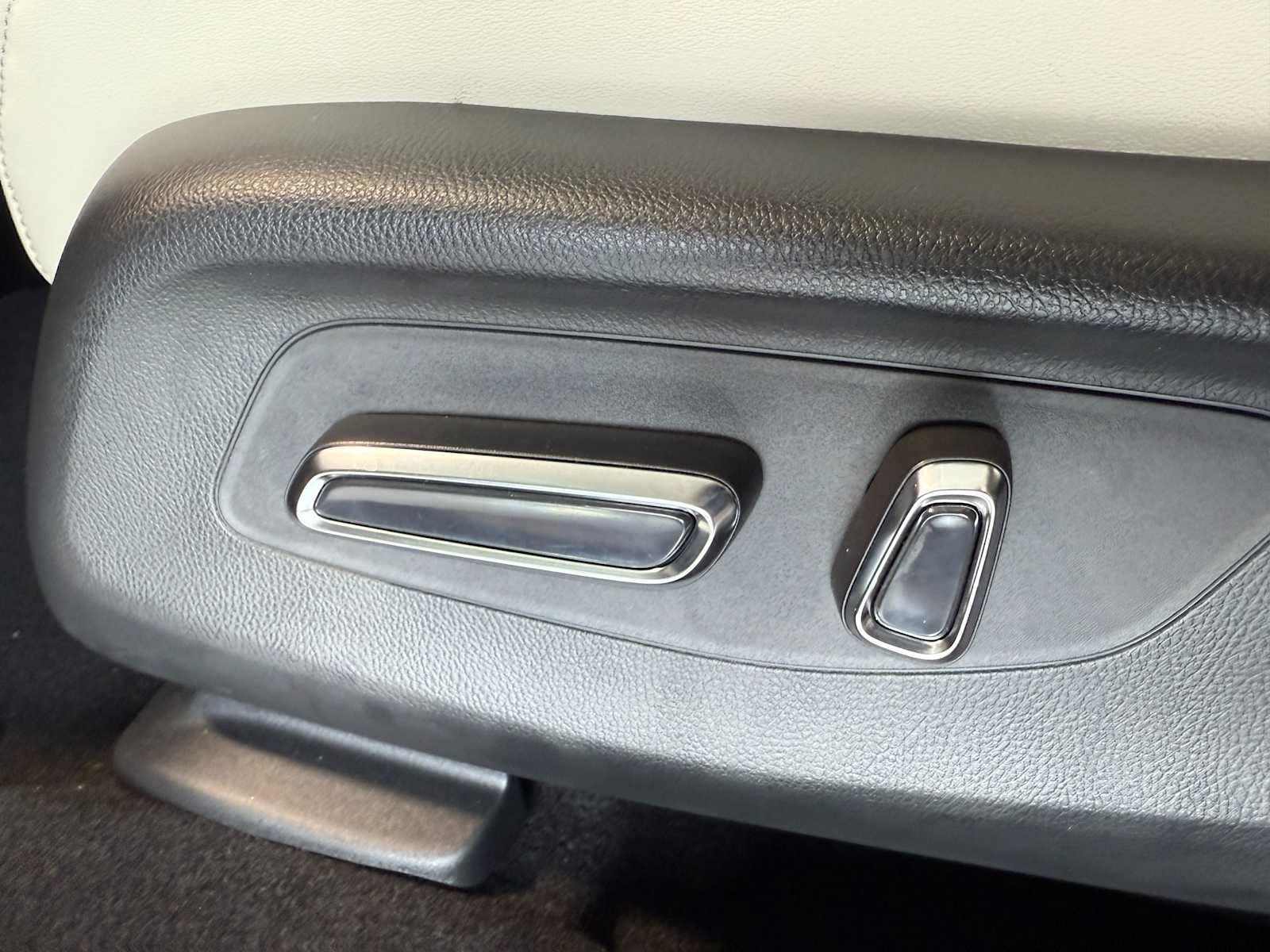 Thumbnail: 2025 Acura ADX - 20