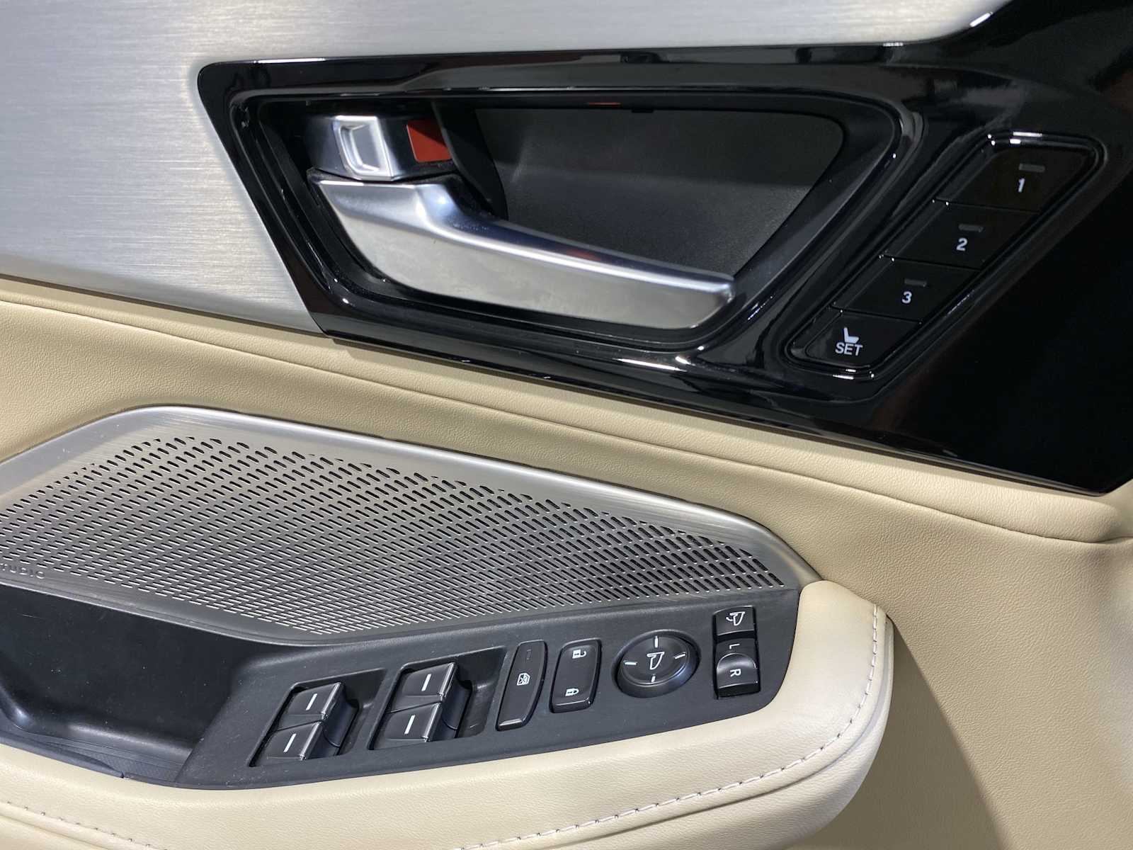 2023 Acura MDX Technology 23