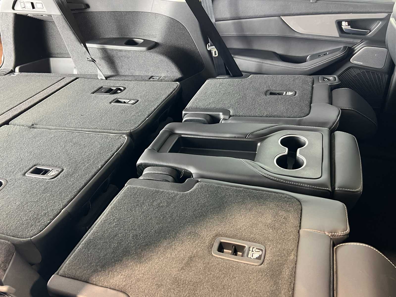 Thumbnail: 2026 Acura MDX - 35