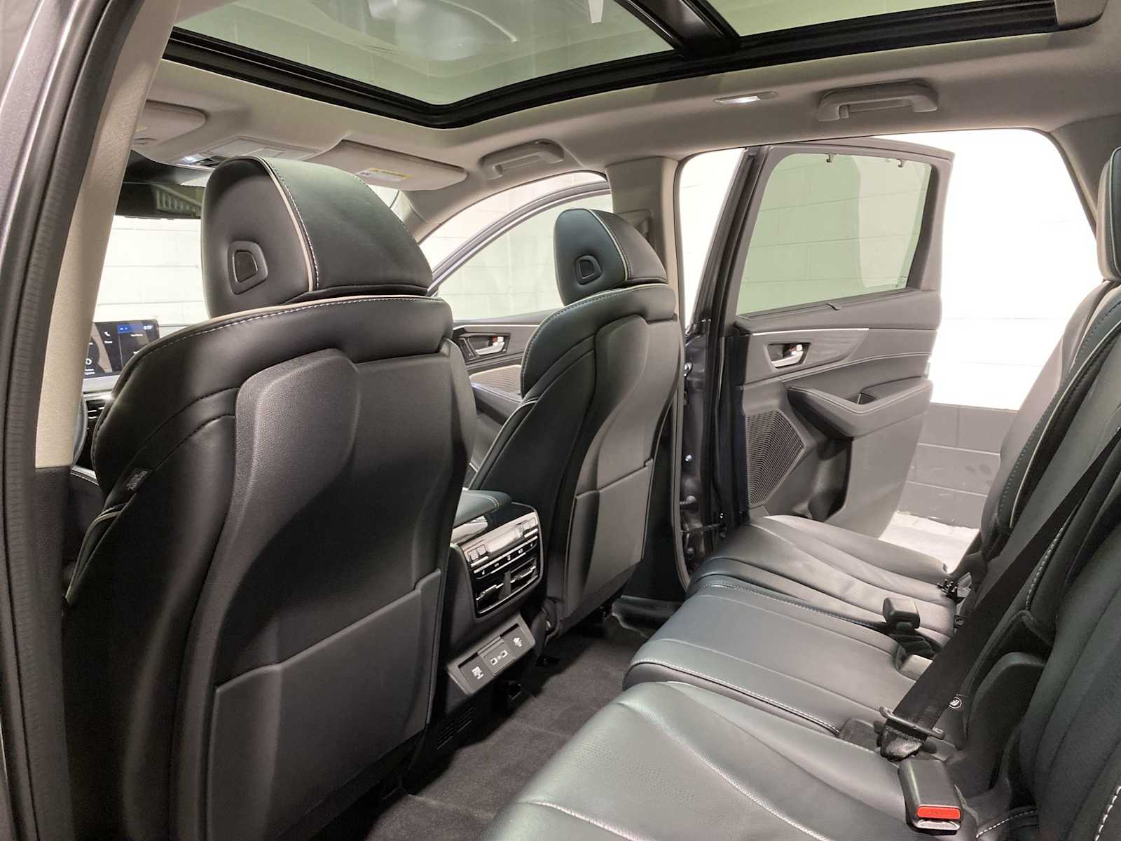 Thumbnail: 2023 Acura MDX - 12