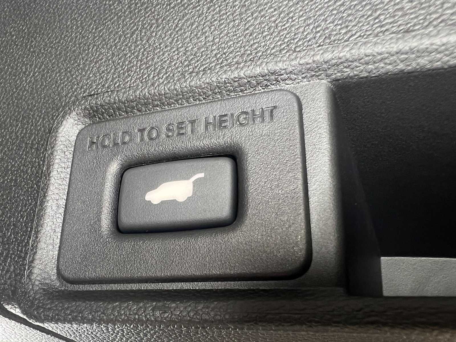 Thumbnail: 2026 Acura RDX - 27