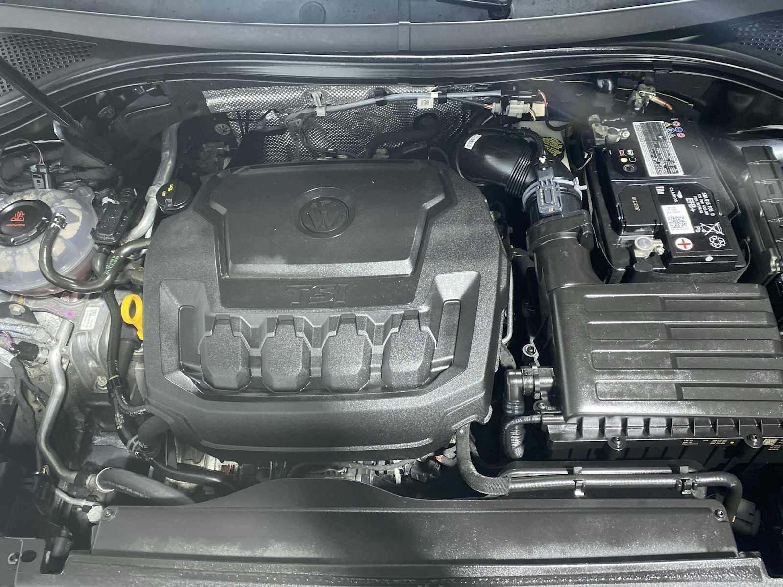 Thumbnail: 2022 Volkswagen Tiguan - 9