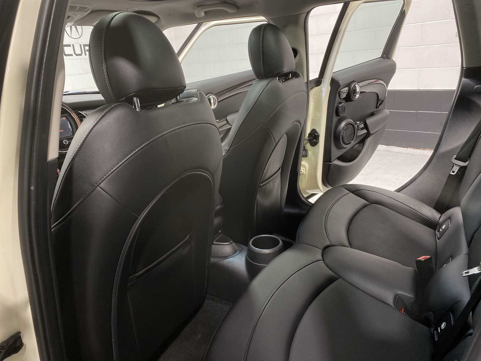 Thumbnail: 2018 MINI Cooper Hardtop - 12