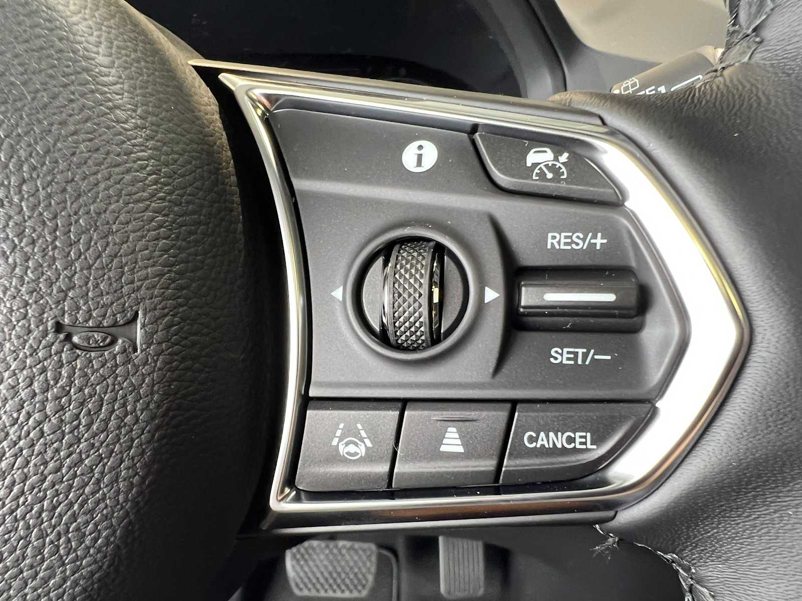 Thumbnail: 2026 Acura RDX - 15