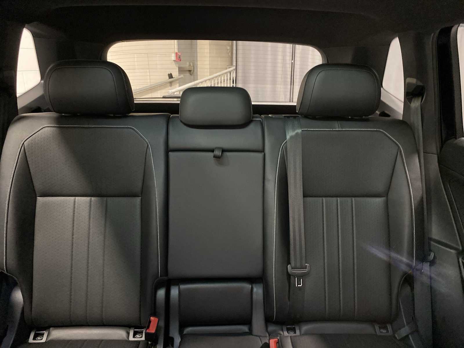 Thumbnail: 2022 Volkswagen Tiguan - 22