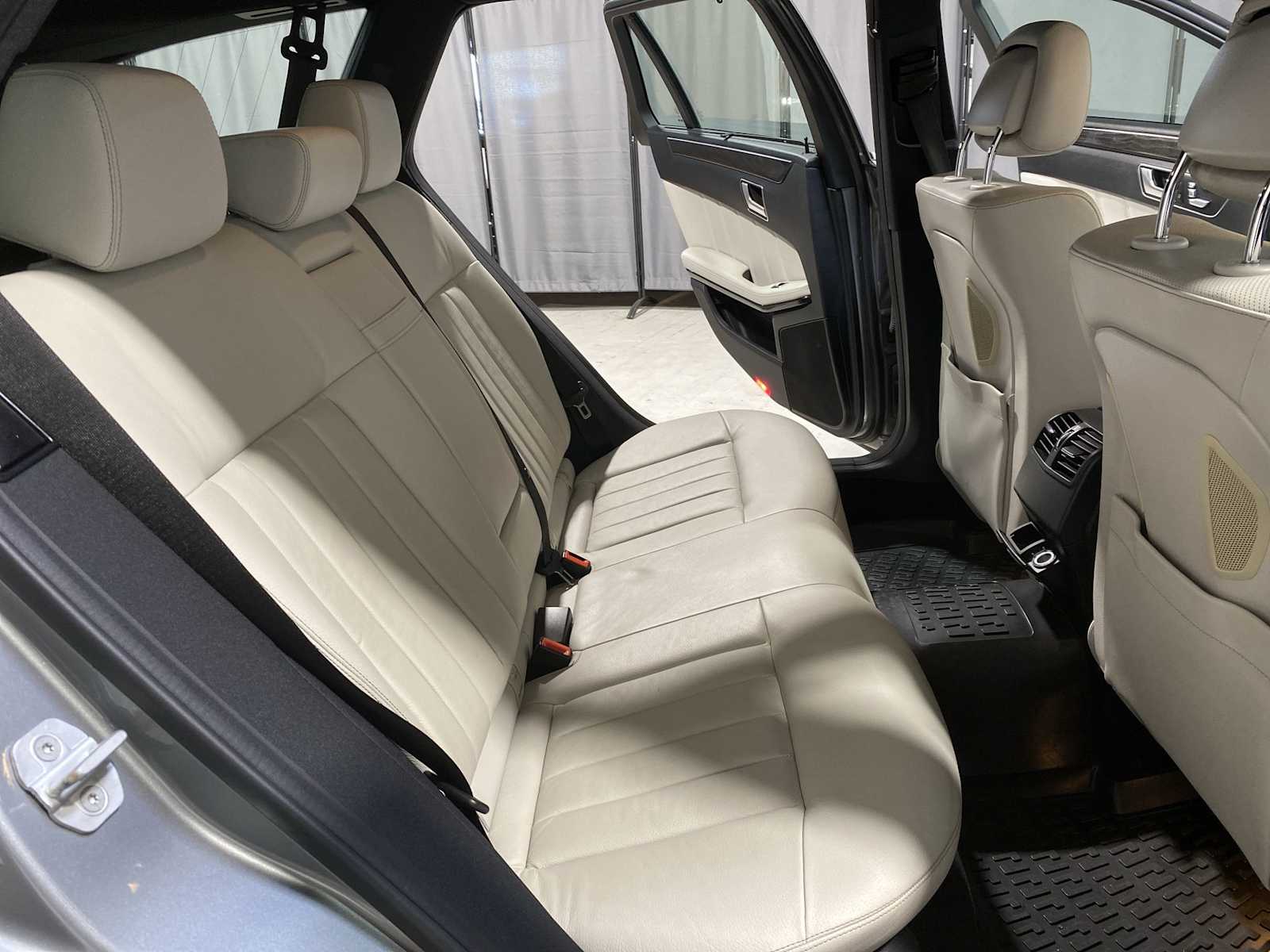 Thumbnail: 2014 Mercedes-Benz E-Class - 13