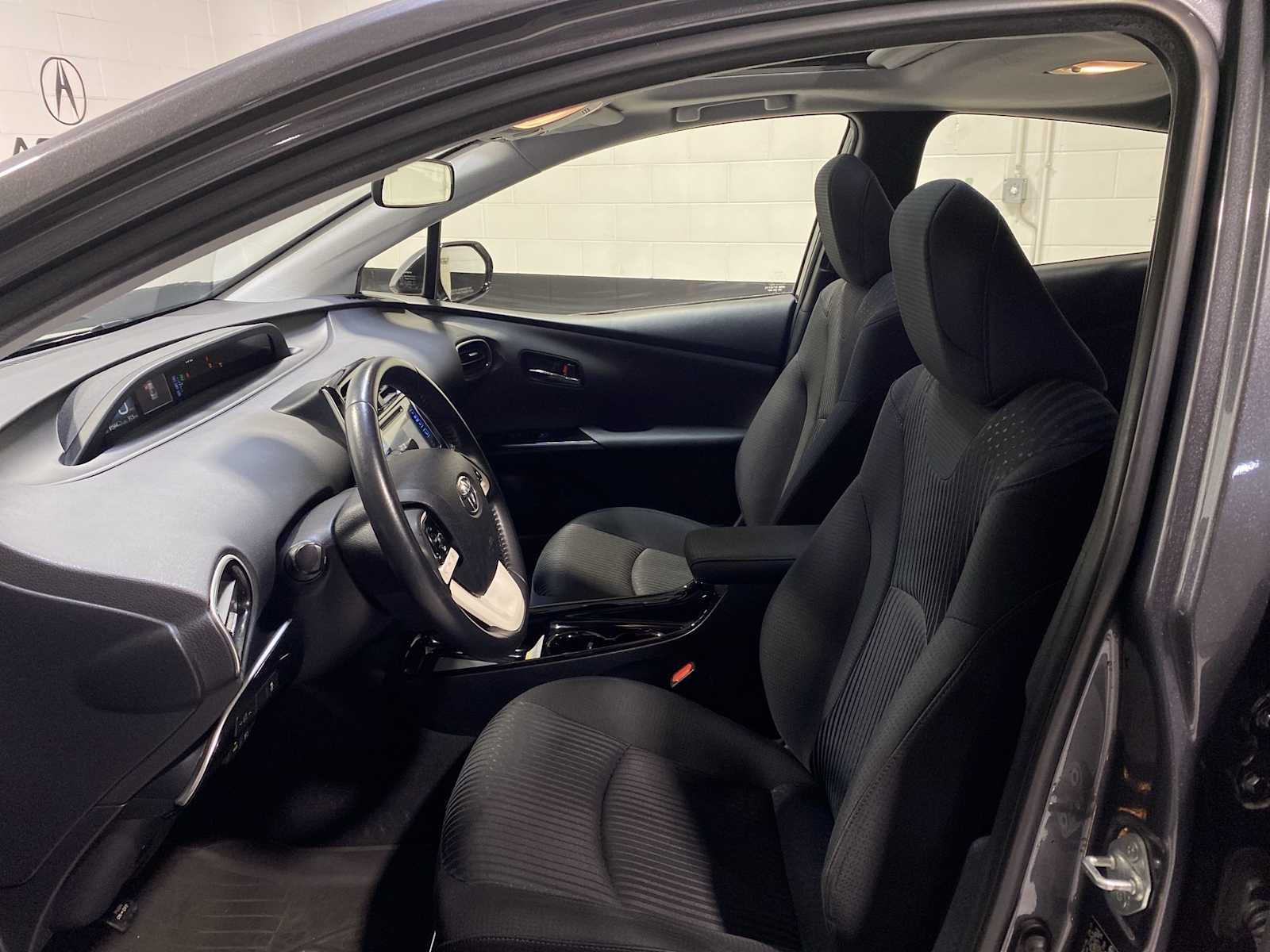 2017 Toyota Prius Three 2