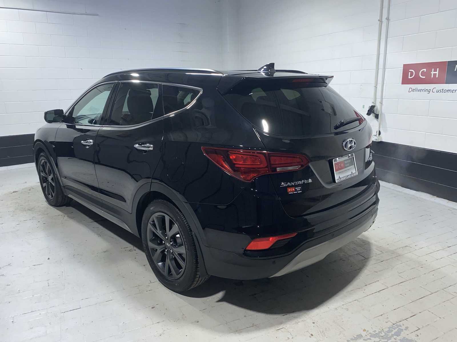 Thumbnail: 2017 Hyundai Santa Fe - 4