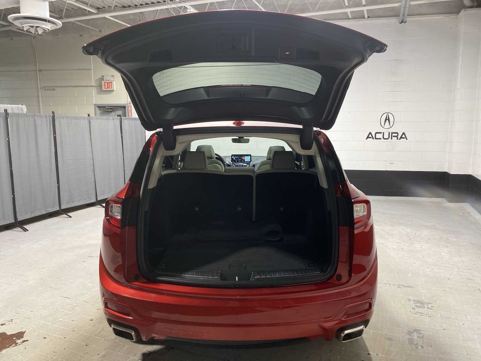 Thumbnail: 2025 Acura RDX - 19