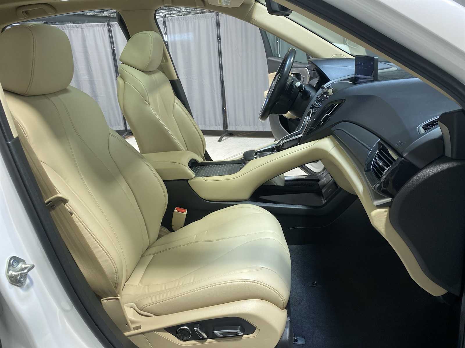 Thumbnail: 2020 Acura RDX - 14