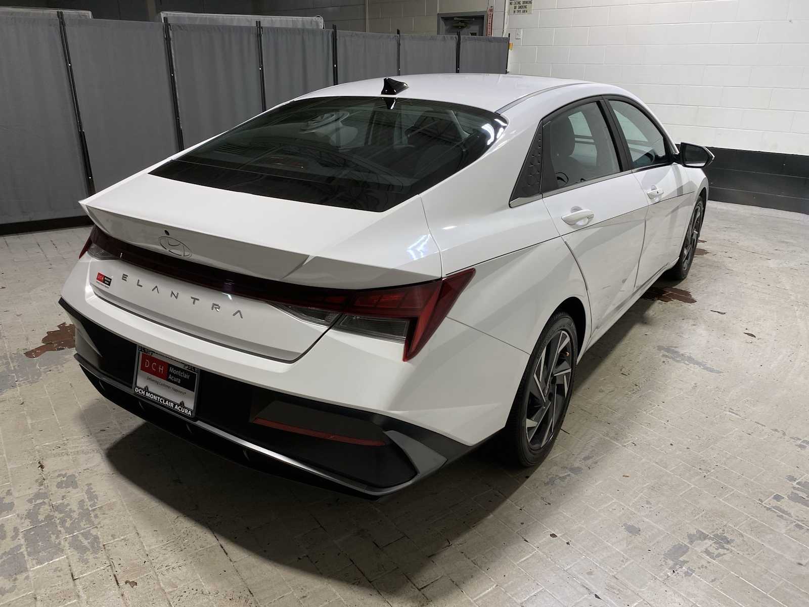 Thumbnail: 2024 Hyundai Elantra - 26