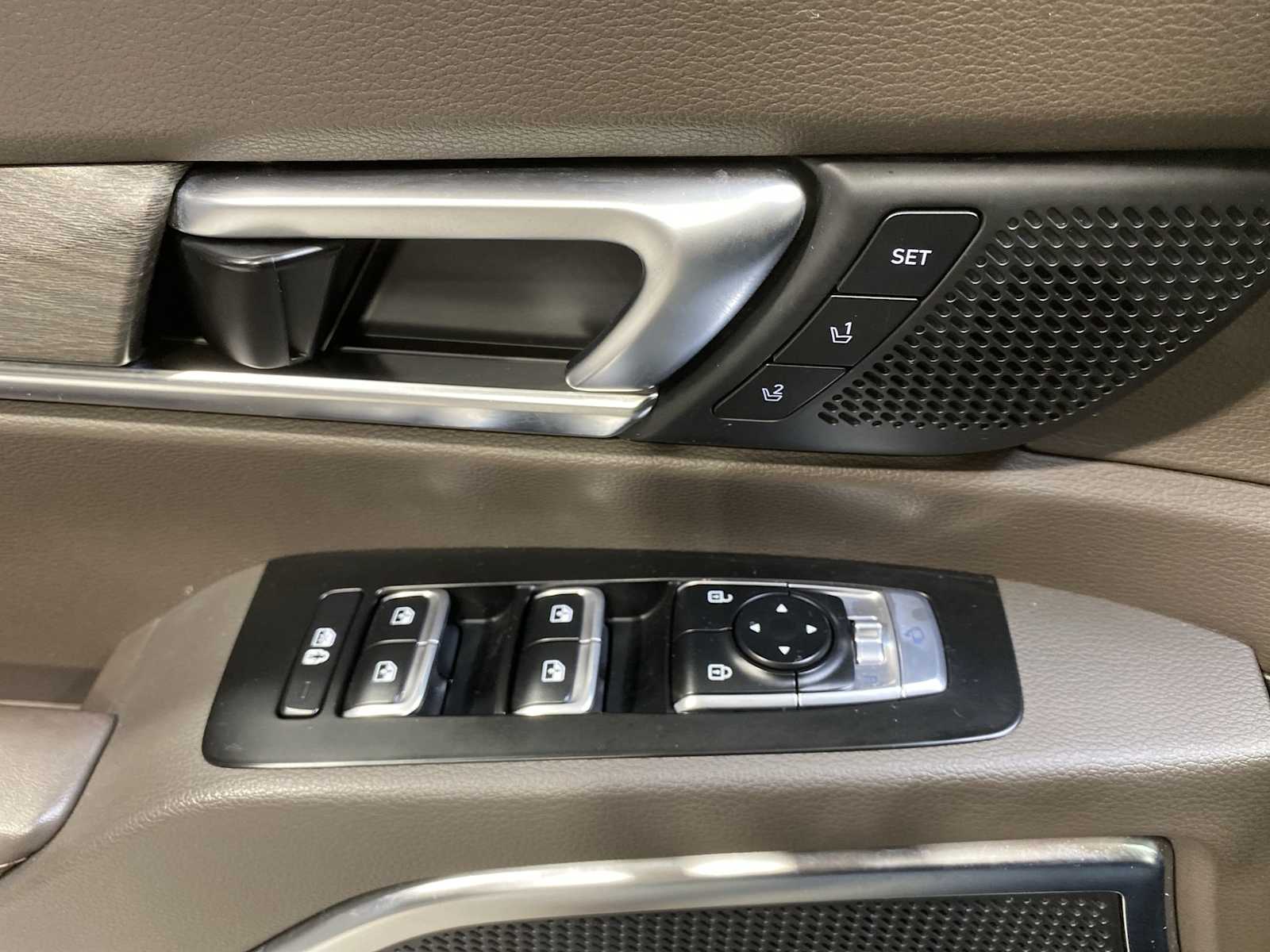 Thumbnail: 2020 Kia Telluride - 23