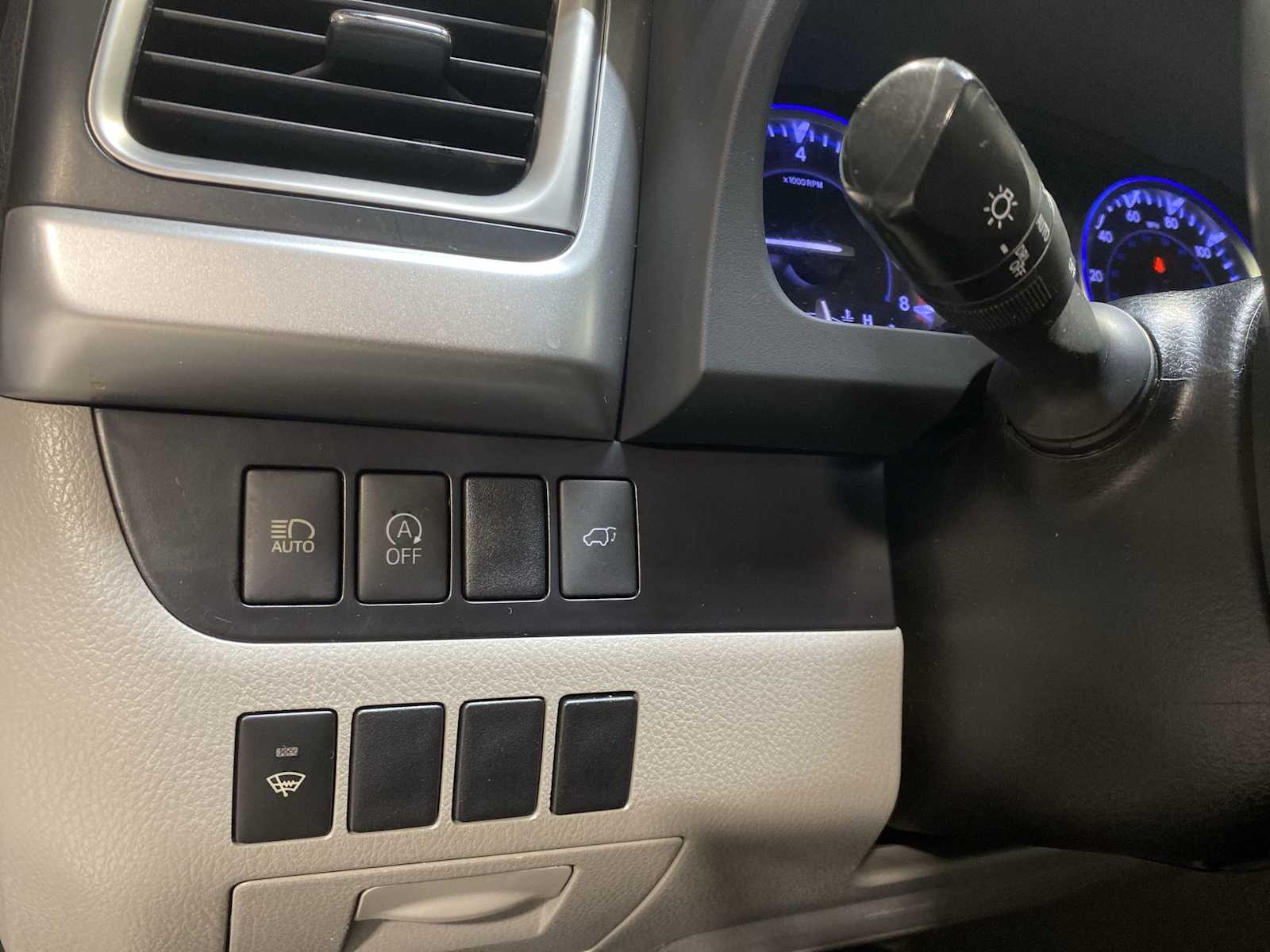 Thumbnail: 2018 Toyota Highlander - 24