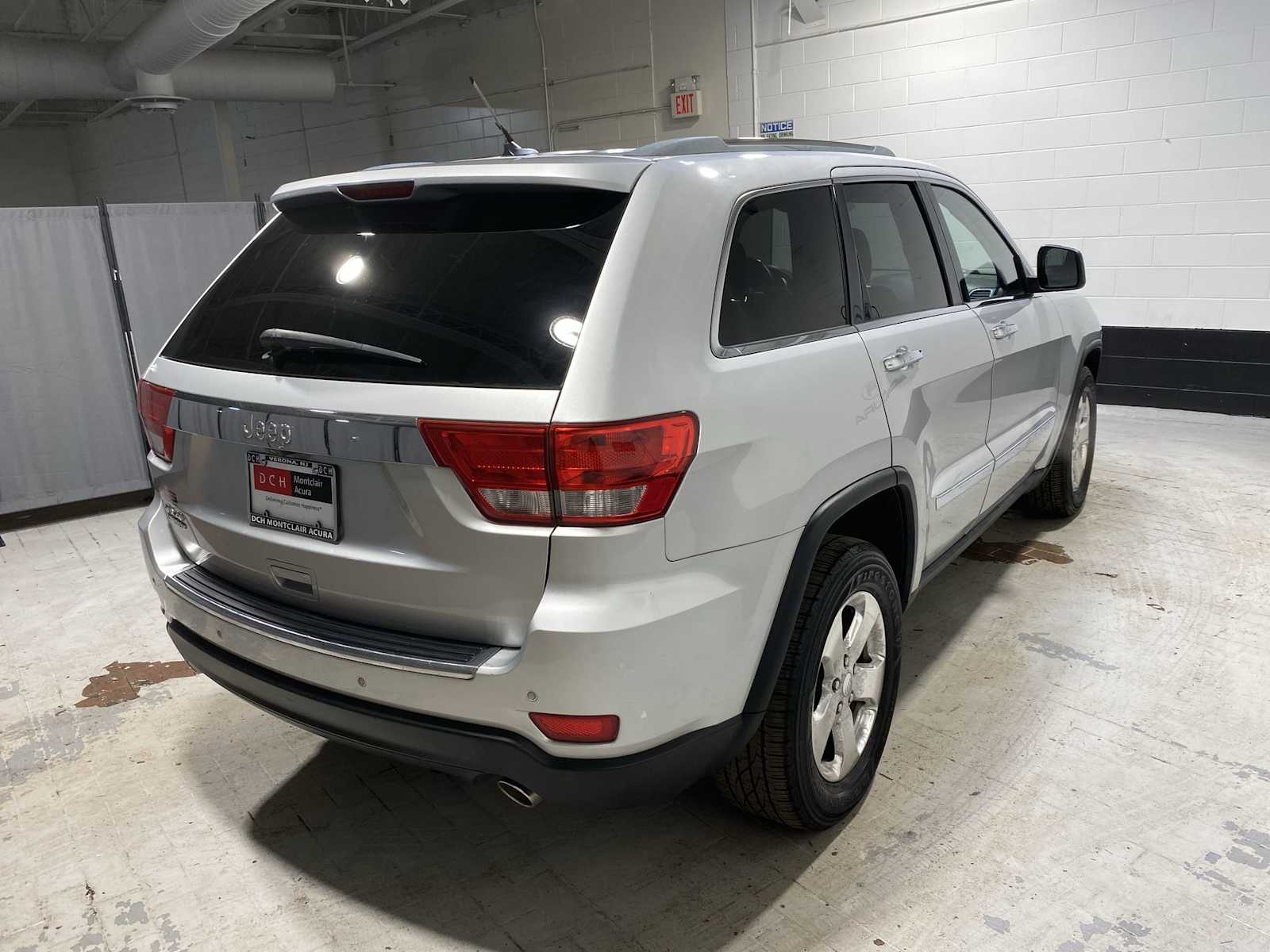 Thumbnail: 2012 Jeep Grand Cherokee - 26