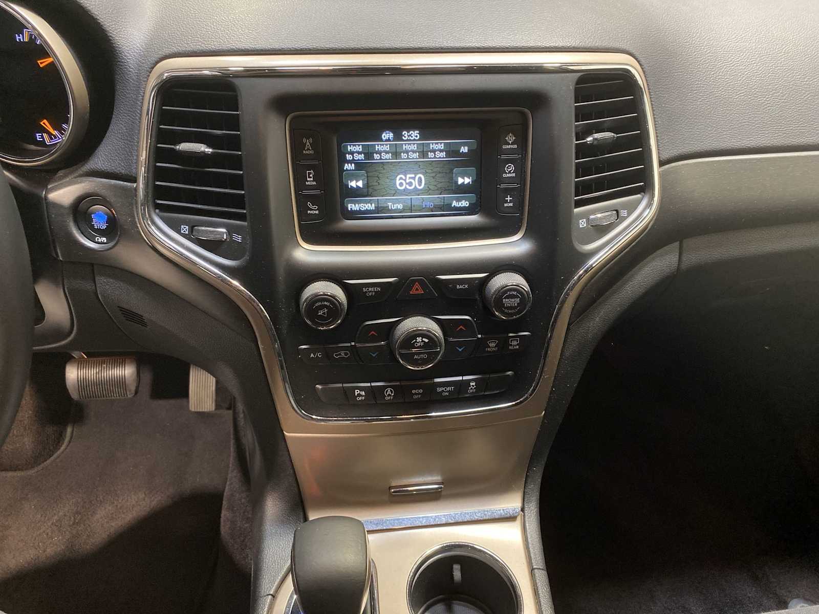 Thumbnail: 2017 Jeep Grand Cherokee - 16