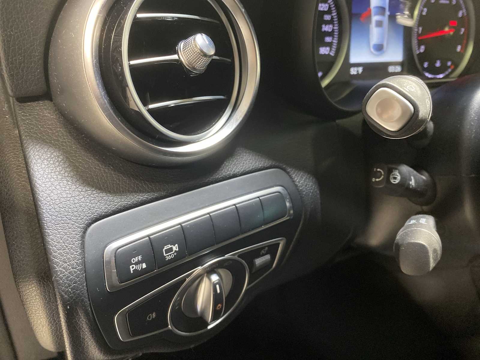 Thumbnail: 2019 Mercedes-Benz GLC - 24