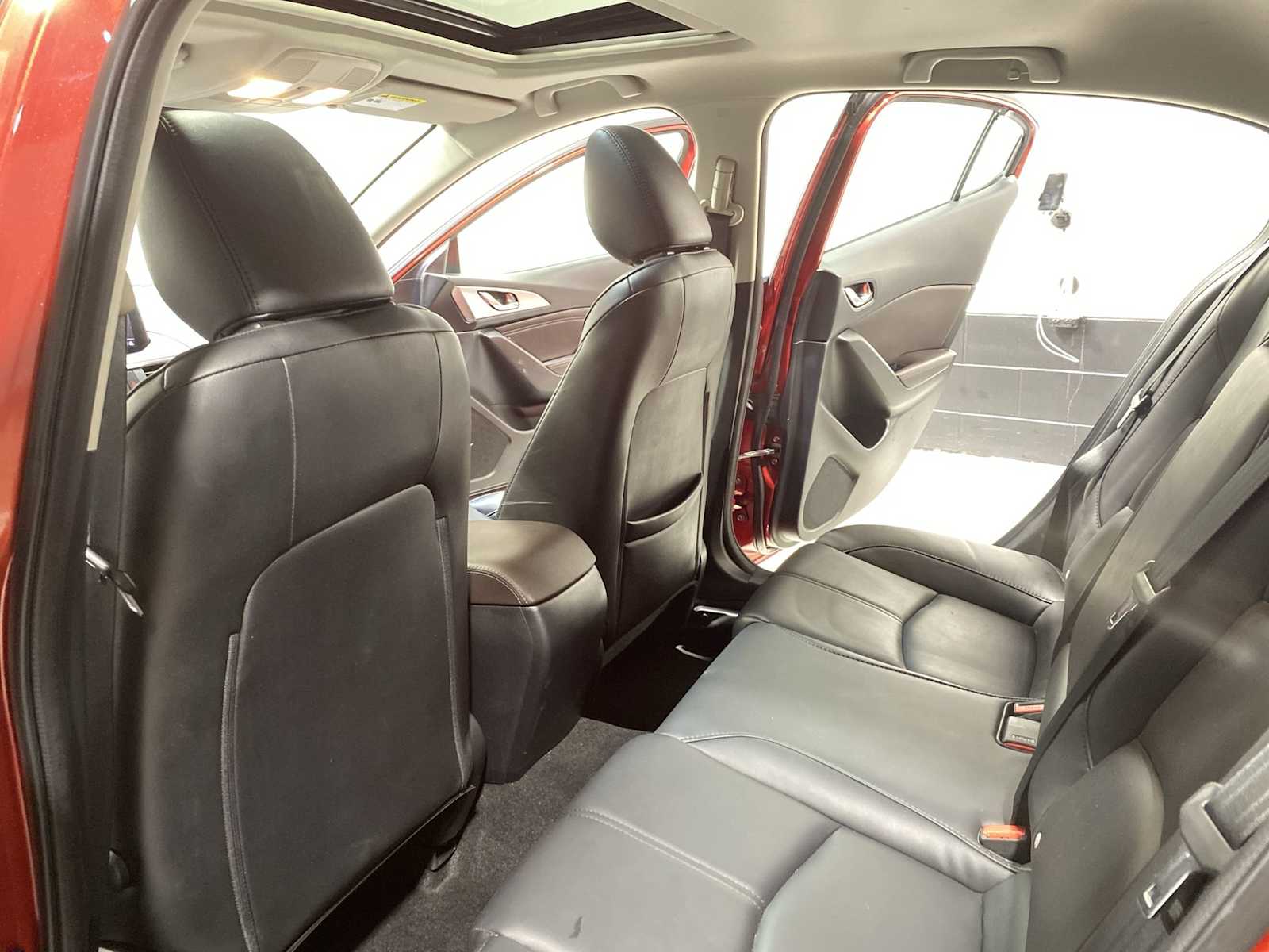 Thumbnail: 2018 Mazda Mazda3 - 12