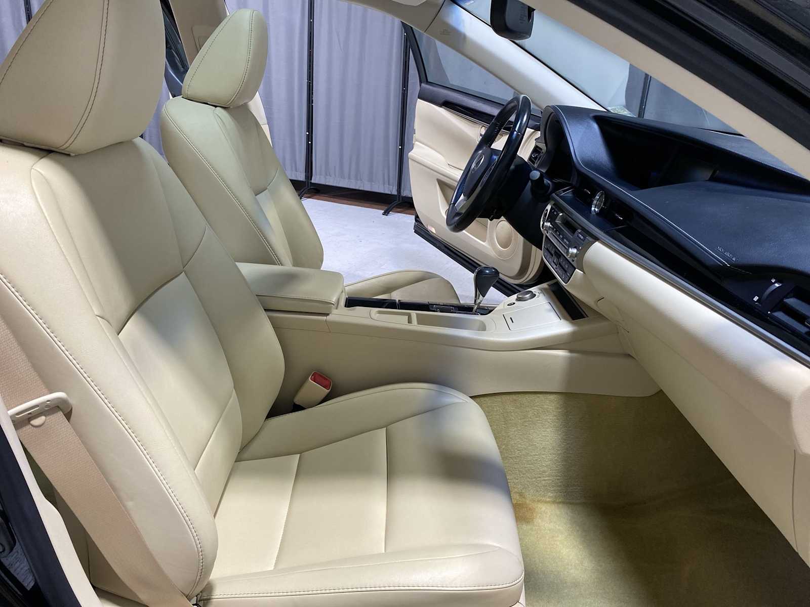 2014 Lexus ES 350 14