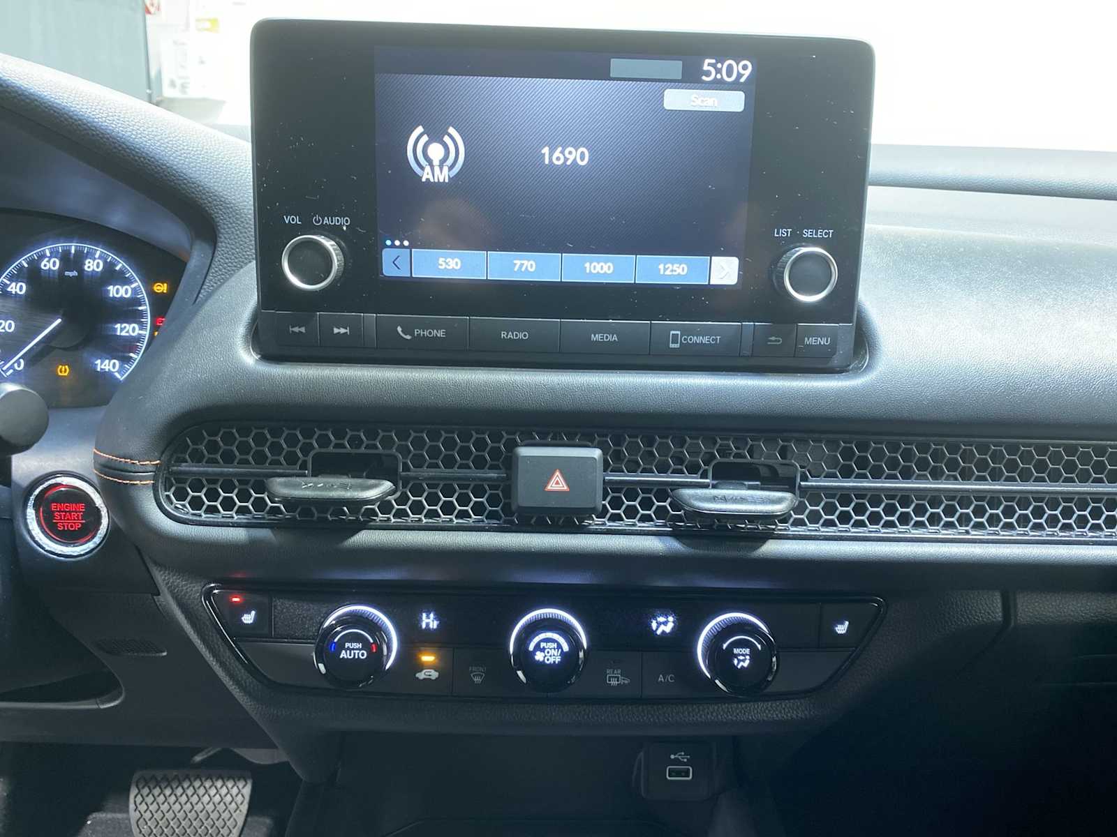 Thumbnail: 2023 Honda HR-V - 16