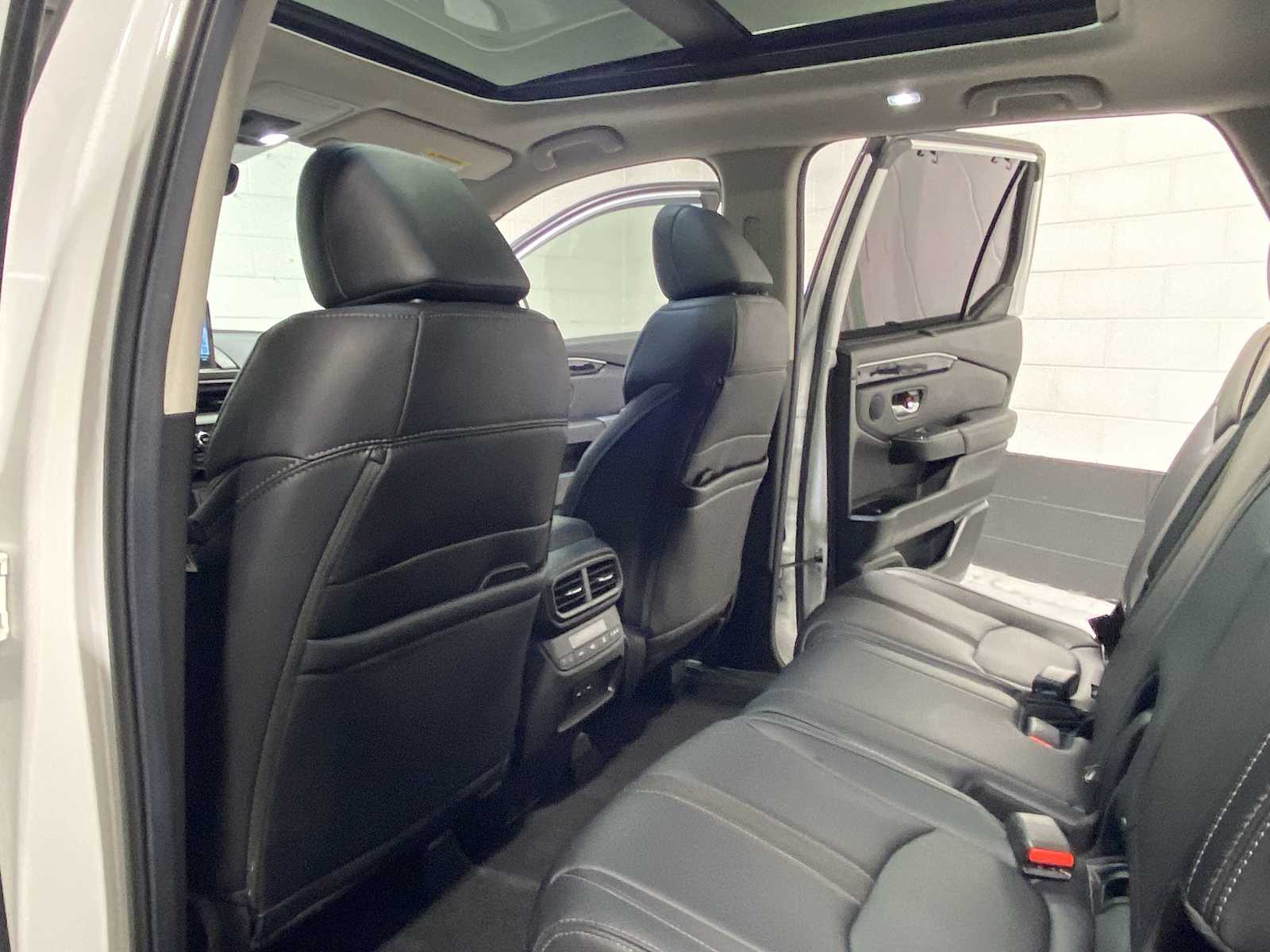 Thumbnail: 2025 Honda Pilot - 12